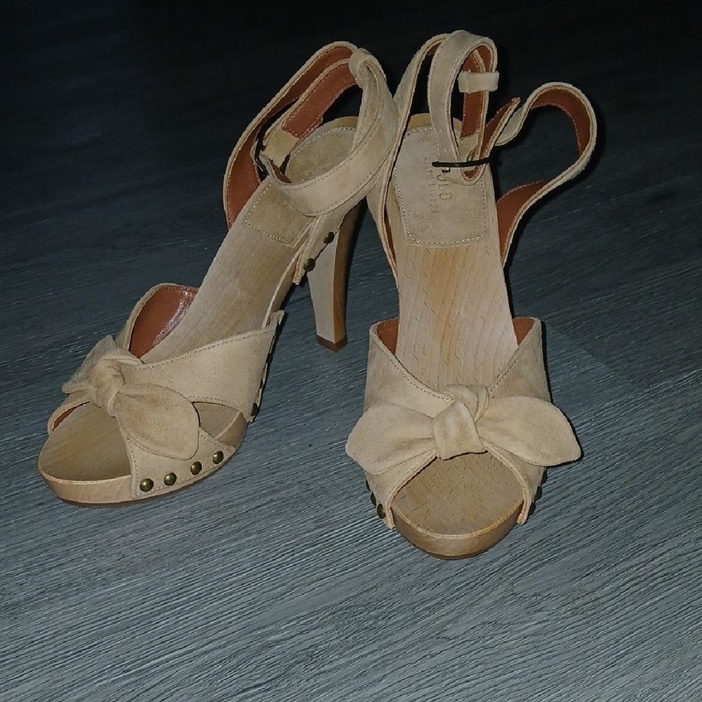 Polo Ralph Lauren Strappy Tan Leather Bow accent wooden Heels Sz 7 NWOT